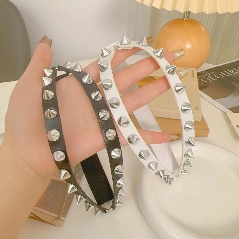 Double Row Cone Spike Leg Gart - Body Jewelry Art ulasan dan harga
